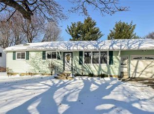 290 Laura Dr, Rochester, NY 14626