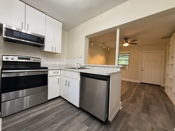 1200 Stearns St #B12, Tallahassee, FL 32310