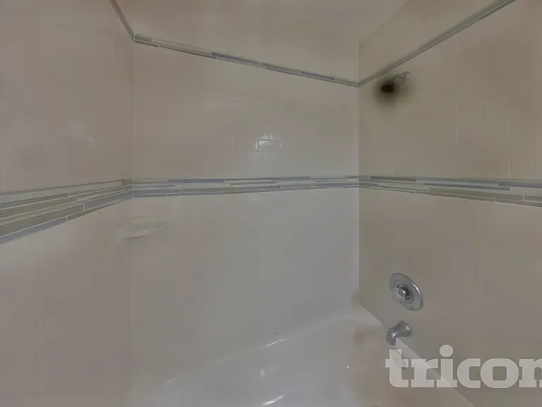 589 Robert Livingston St — Photo 16