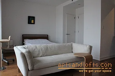 Rented by aptsandlofts.com