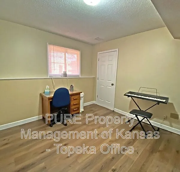 10903 Gillette St — Photo 17