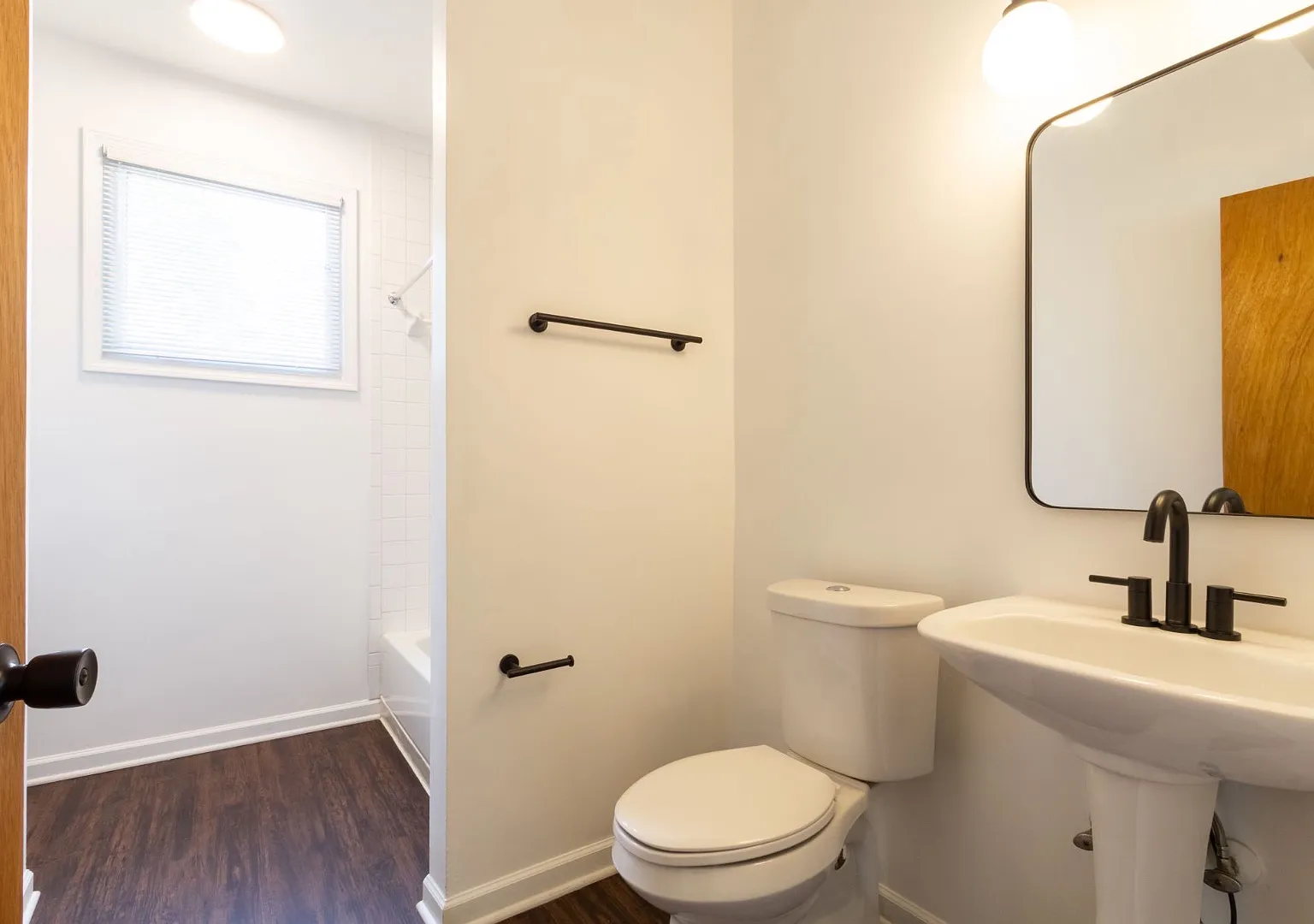 1528 Ralph David Abernathy Blvd SW - A-301 — Photo 1