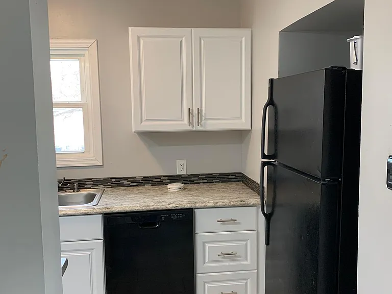 6019 University Ave — Photo 11