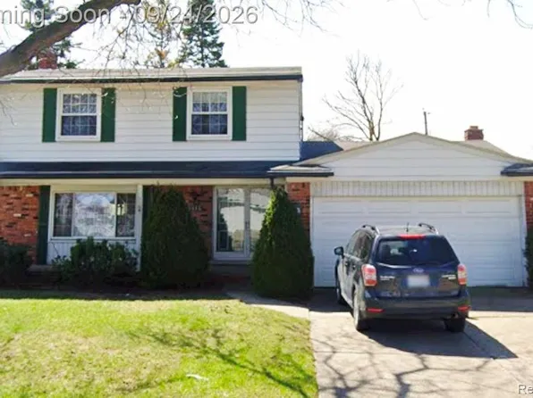 3848 Pall Dr, Warren, MI 48092