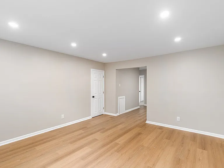 318 Columbia Ave #317 — Photo 23