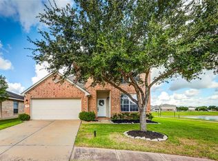 29 Oakland Park Dr, Manvel, TX 77578