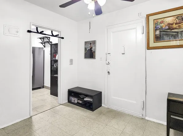 139-15 28th Road image 3 of 9