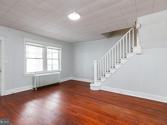 2nd image of 112 E 25th St