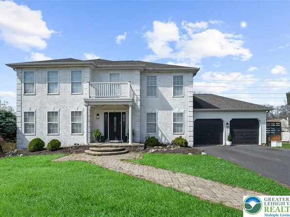 22 Fairway Ct, Quakertown, PA 18951