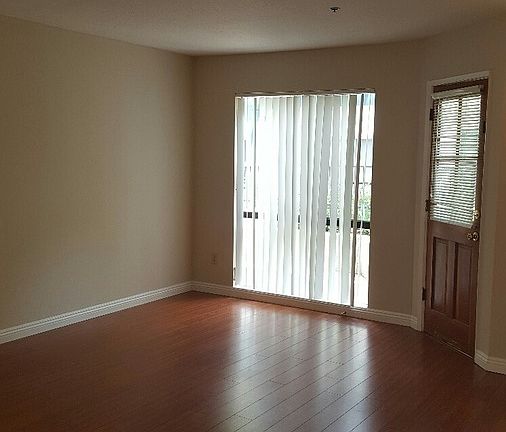 2nd image of 1220 Stanley Ave APT 5