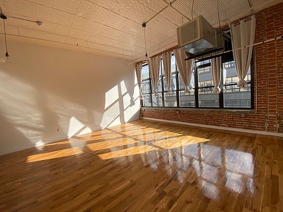 5th image of 205 McKibbin St #410B