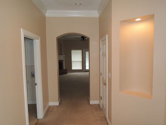 2nd image of 408 Hancock St