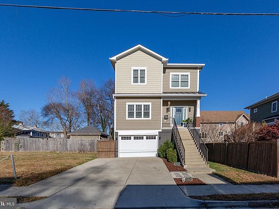 4th image of 409 Dunmore St