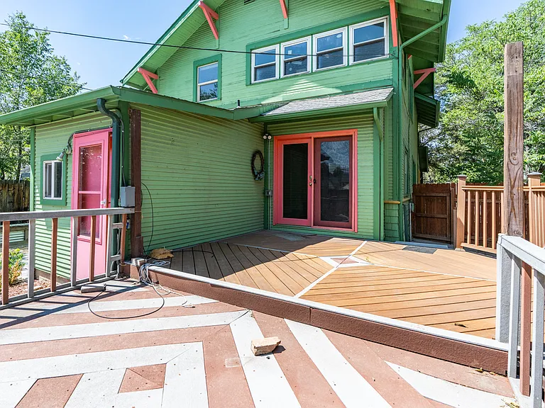 1221 Main St — Photo 29