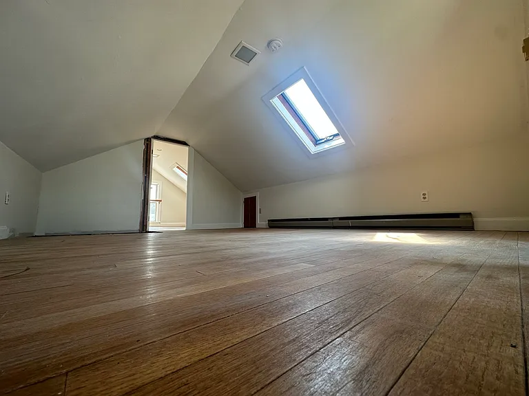 17 Byrnes St #1-2 — Photo 9