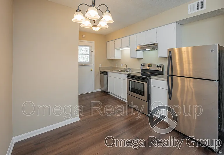 Lakeridge Apartments — Photo 85
