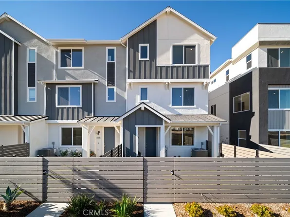 27308 Bear Creek Ln, Valencia, CA 91381
