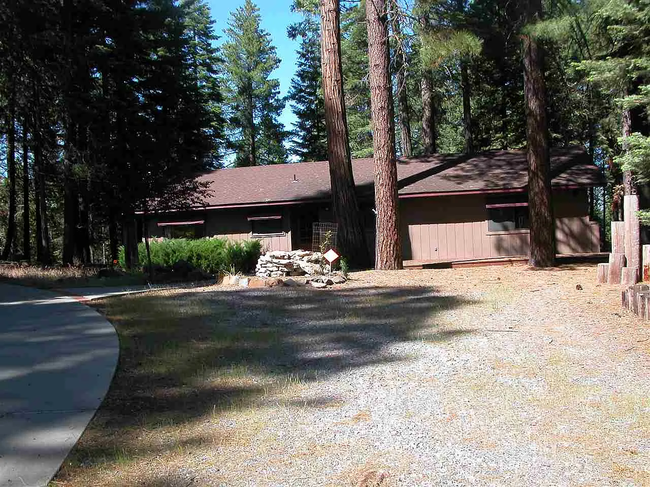 623 Deepforest Rd photo 1