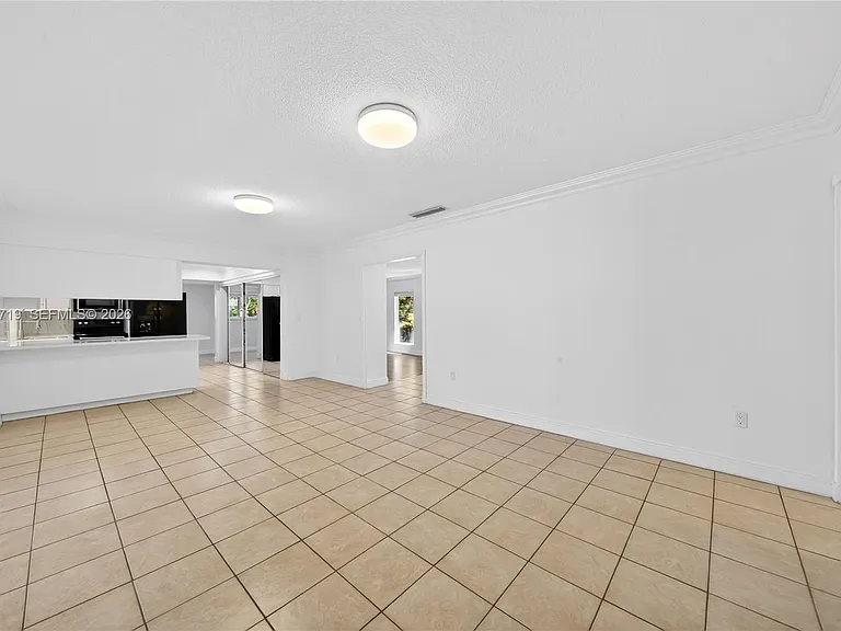 10142 SW 79th Ave — Photo 33