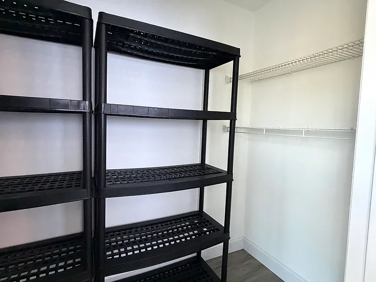 Closet 1