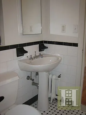 Rented by Halstead Real Estate | media 14