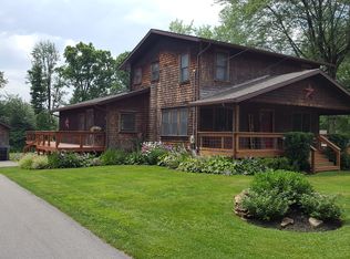 6802 Wood St, Brookfield, OH 44403