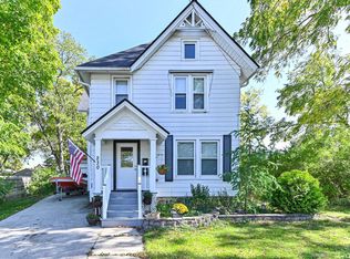 230 Grand Ave, Mukwonago, WI 53149