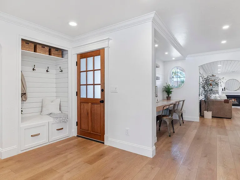 4852 Mount Almagosa Dr — Photo 2