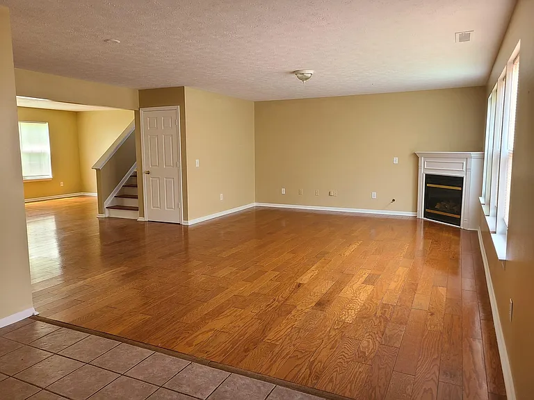 6814 Flick Dr — Photo 6