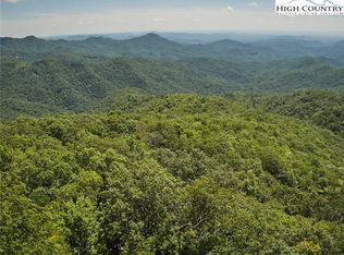 10-11 Bear Foot Trce, Blowing Rock, NC 28605