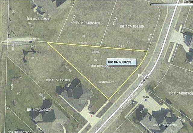 2nd image of 1860 Langlan Dr