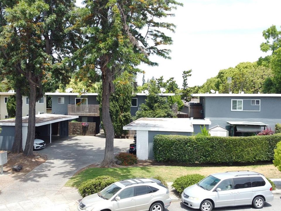 1st image of Ravenscourt Ave