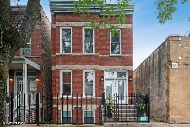 1st image of 1940 N Hoyne Ave #1
