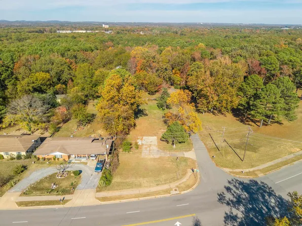 10824 Sharon Rd, Mabelvale, AR 72103
