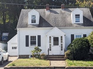 714 Lynnfield St, Lynn, MA 01904