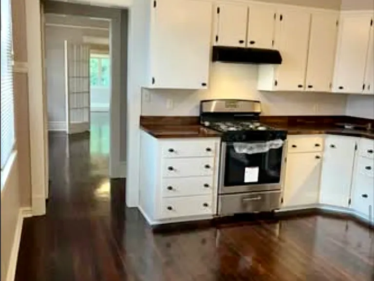 210 Jefferson Ave — Photo 19
