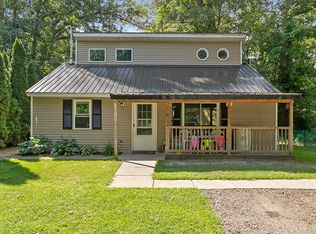 8034 Oak Ln, Cedar Springs, MI