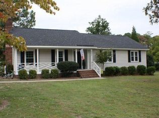 204 N Wedgewood Dr, Washington, NC 27889