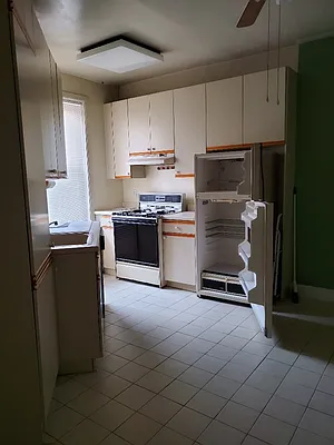 Sold by RE MAX Team | media 9