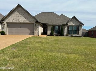 103 Gatewick Dr, Jackson, TN 38305