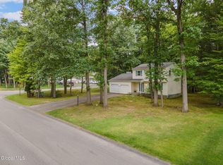 18 Pinehollow Drive, Ballston Spa, NY 12020