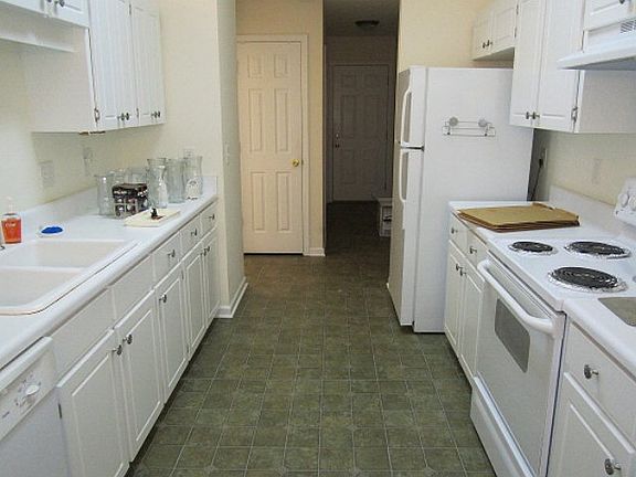 4th image of 130 Orchard Park Dr