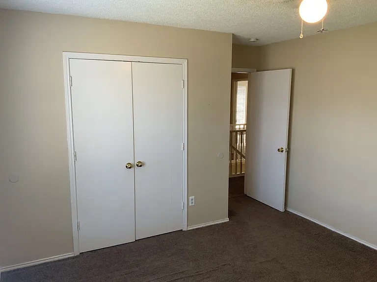 705 Little Fox Ln — Photo 39