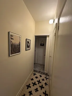 Rented by NYC HOMES 4LESS INC | media 9