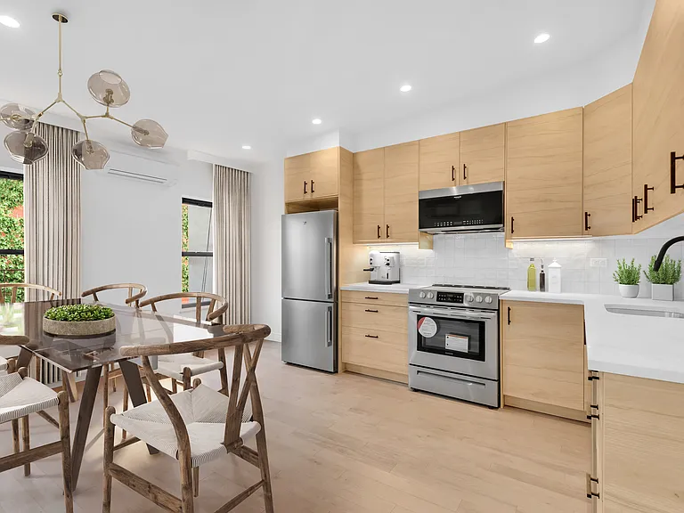 140 President St #3 — Photo 1