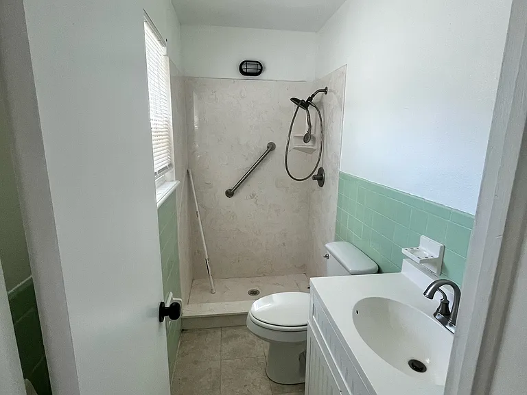 110 Leighton Dr — Photo 9
