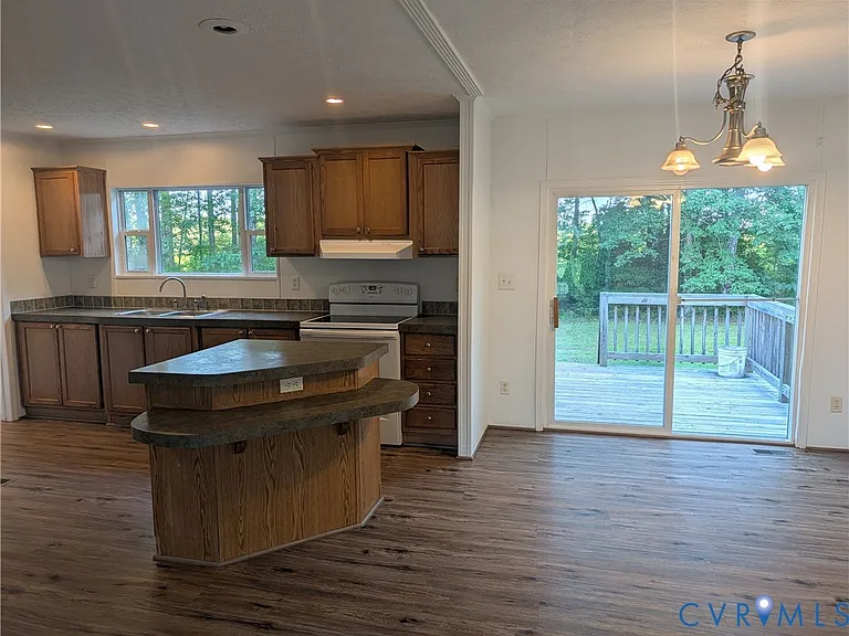 13461 Gorburn Dr — Photo 9