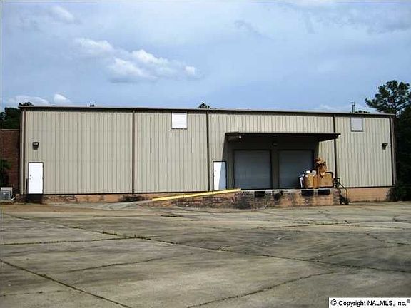 2nd image of 125 Thomas Dr