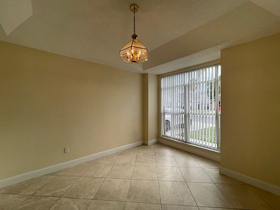 4th image of 1008 Kelly Creek Cir