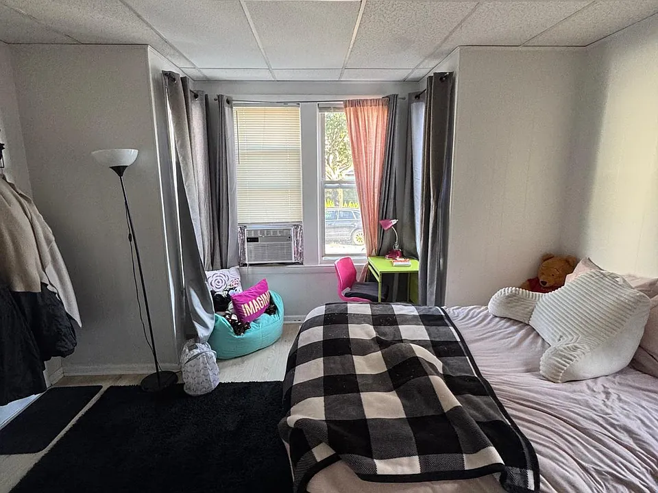 5 Clinton St #2